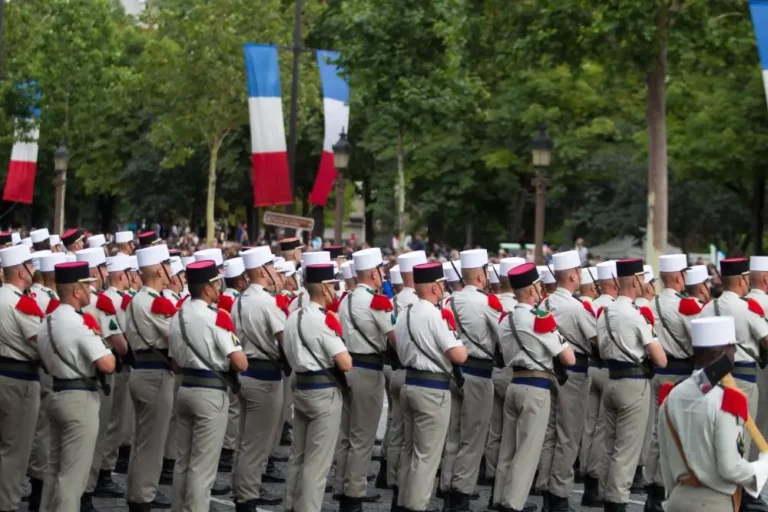 Contrat à la Légion étrangère : durée, sortie et désertion
